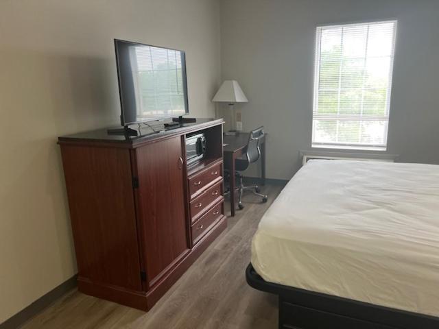 Baymont By Wyndham Lakeland Extérieur photo