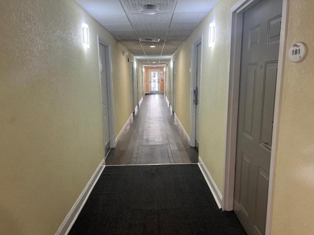 Baymont By Wyndham Lakeland Extérieur photo