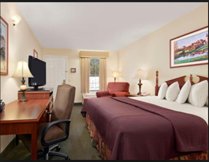 Baymont By Wyndham Lakeland Extérieur photo